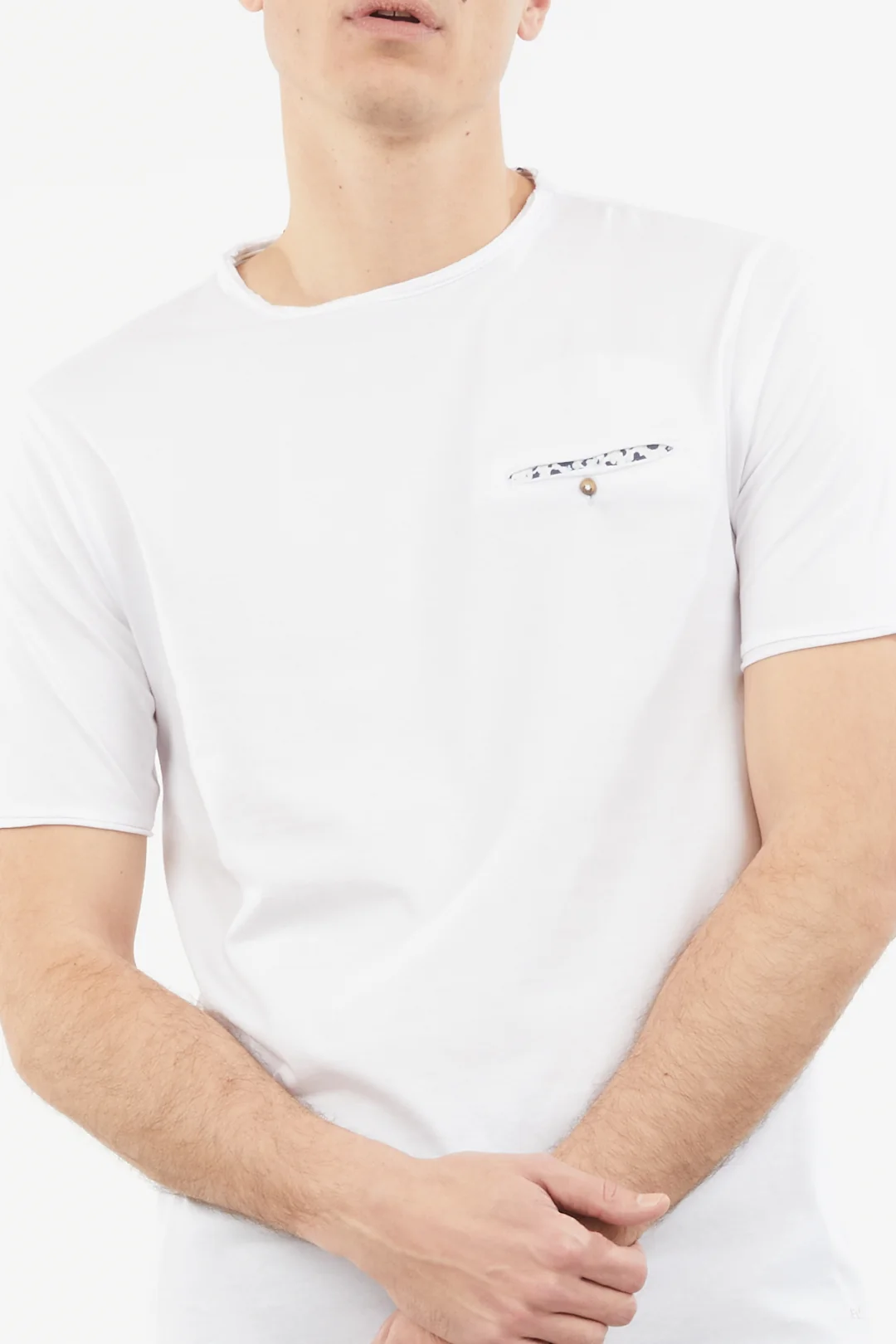 T-shirt con taschino - Image 2