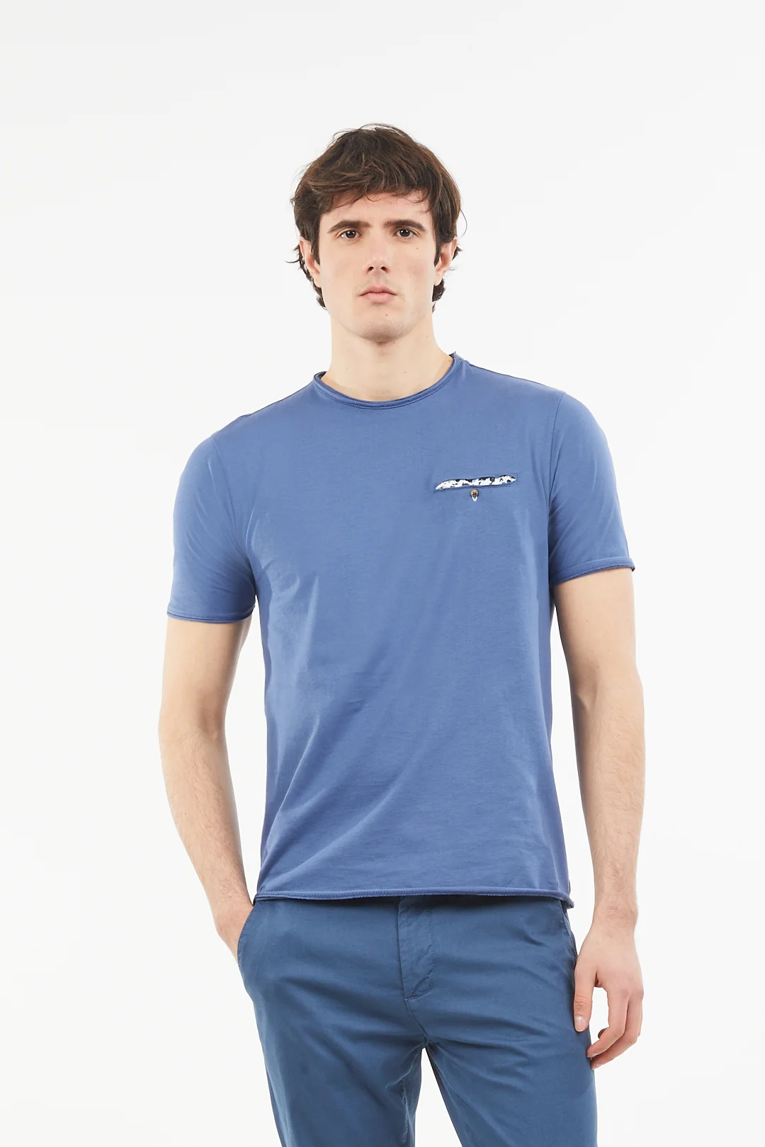 T-shirt con taschino - Image 9